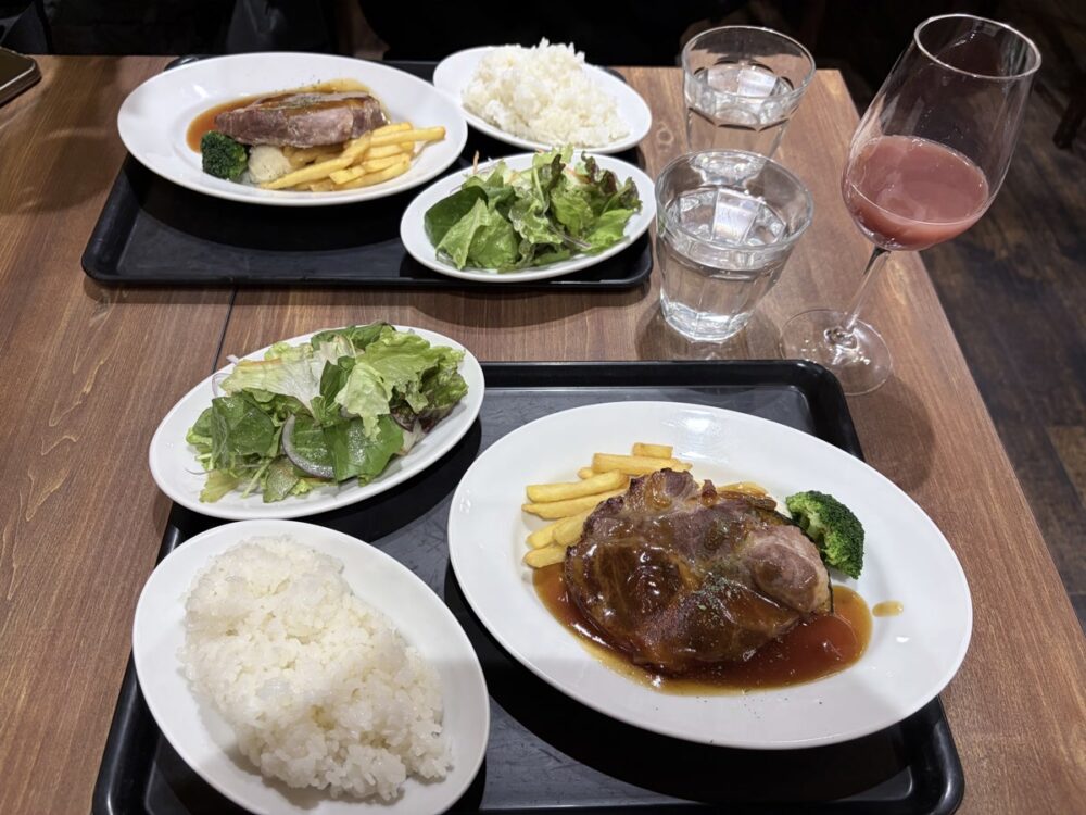 伊丹空港のワイナリーレストランでプライオリティ・パスを使って食事