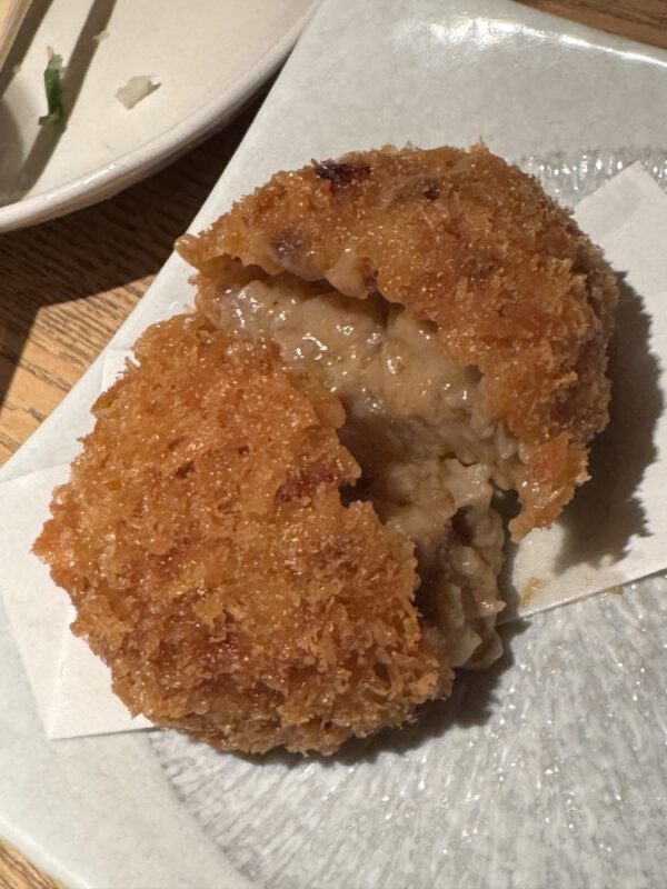 コロッケ。中がとろりとしている