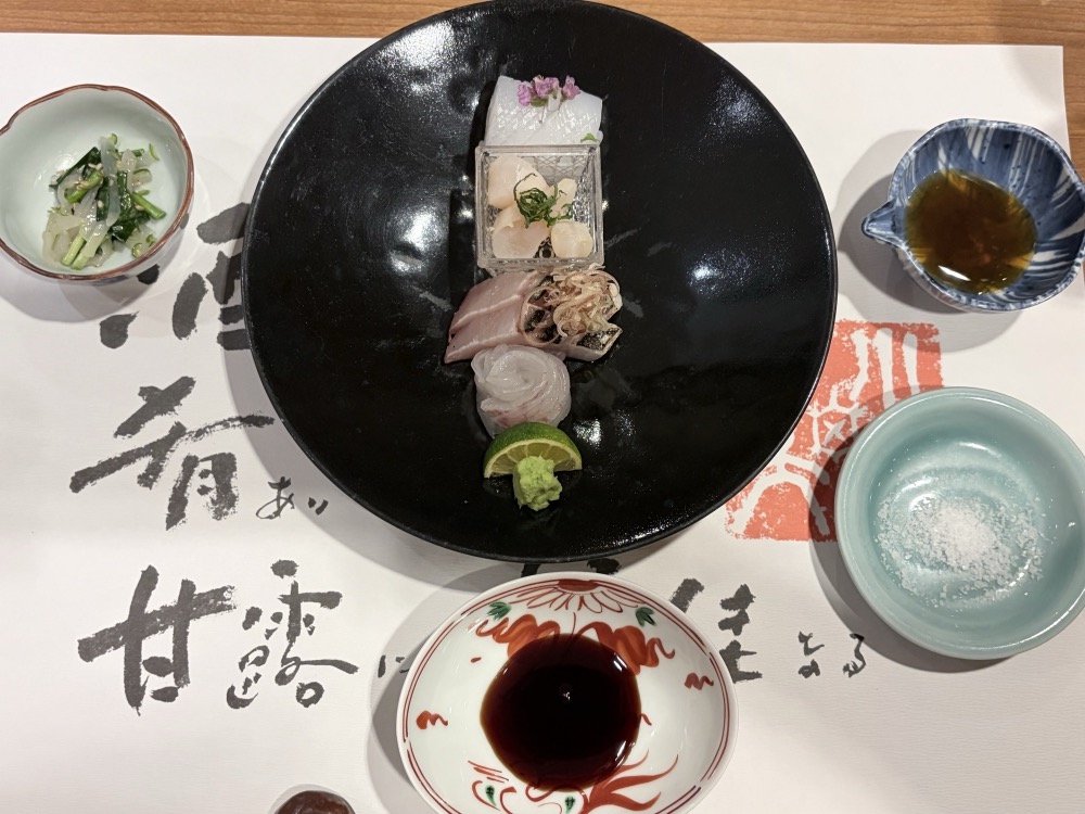 御造り。鰆、寒鰤、阿古屋貝貝柱、あおり烏賊