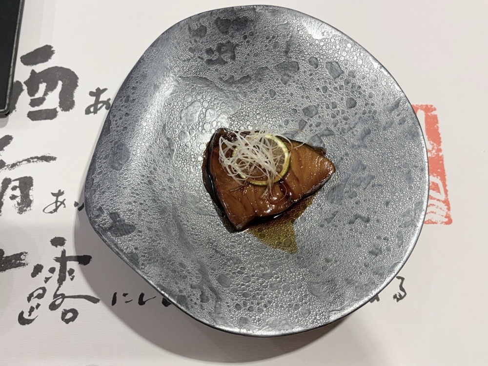 焼物は鰤の照り焼き