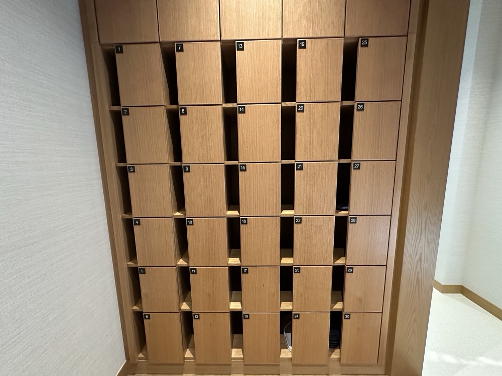 鍵付きのロッカー