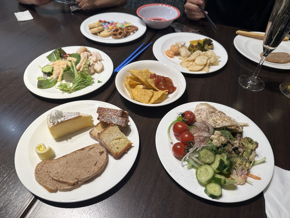 取り分けるとこうなります。これで軽い夕食になります