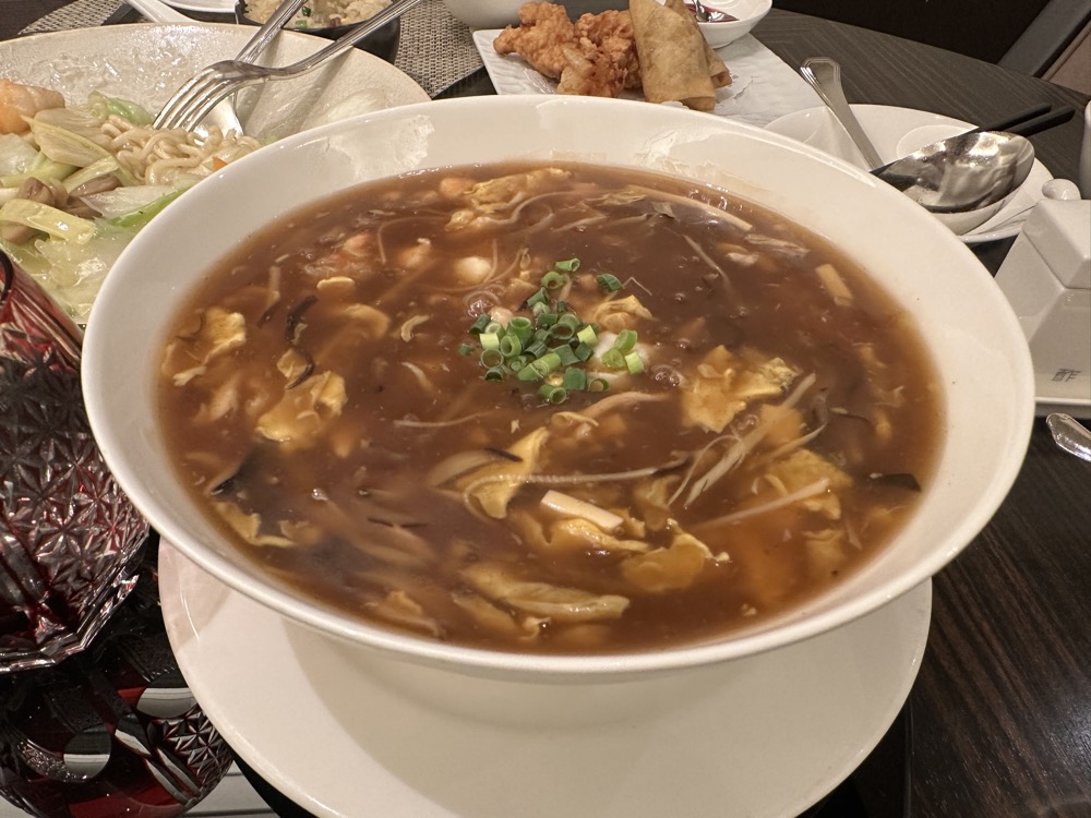 とろみのある酸辣湯です