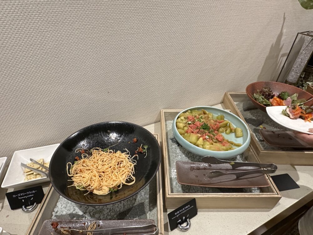 エグゼクティブラウンジの温かい料理