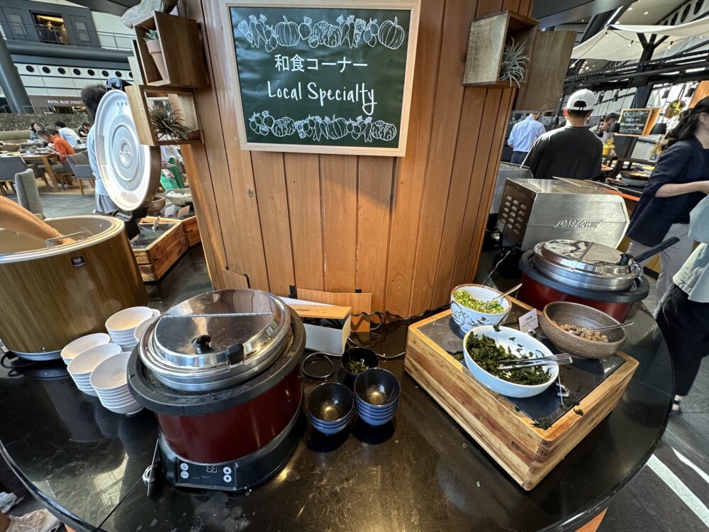 朝食の和食コーナー 福岡の郷土料理