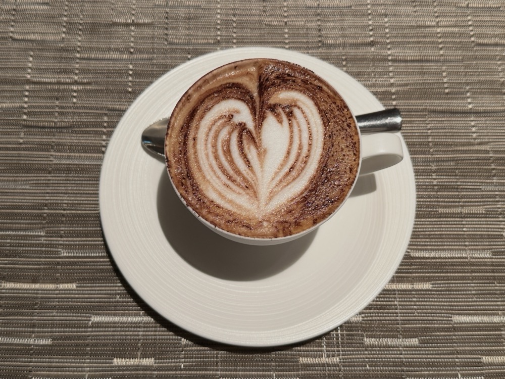ナイトキャップにカプチーノを頼みました