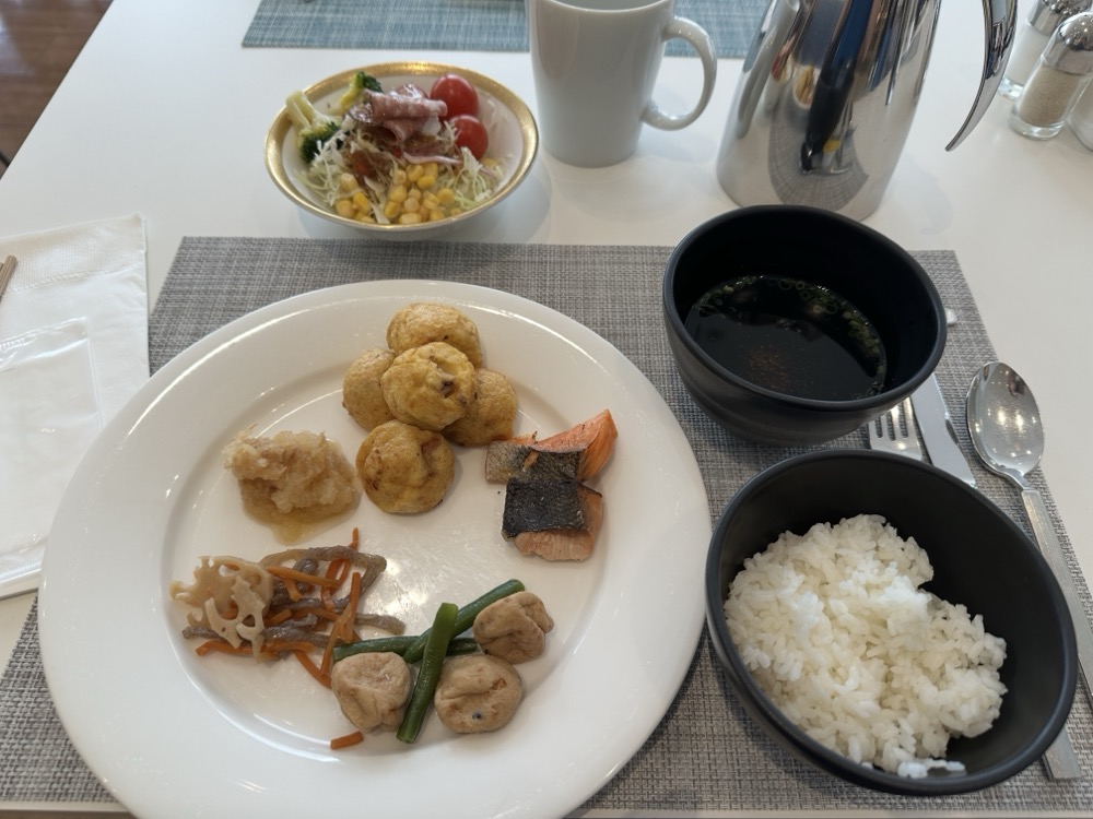 こちらは別の日の朝食です