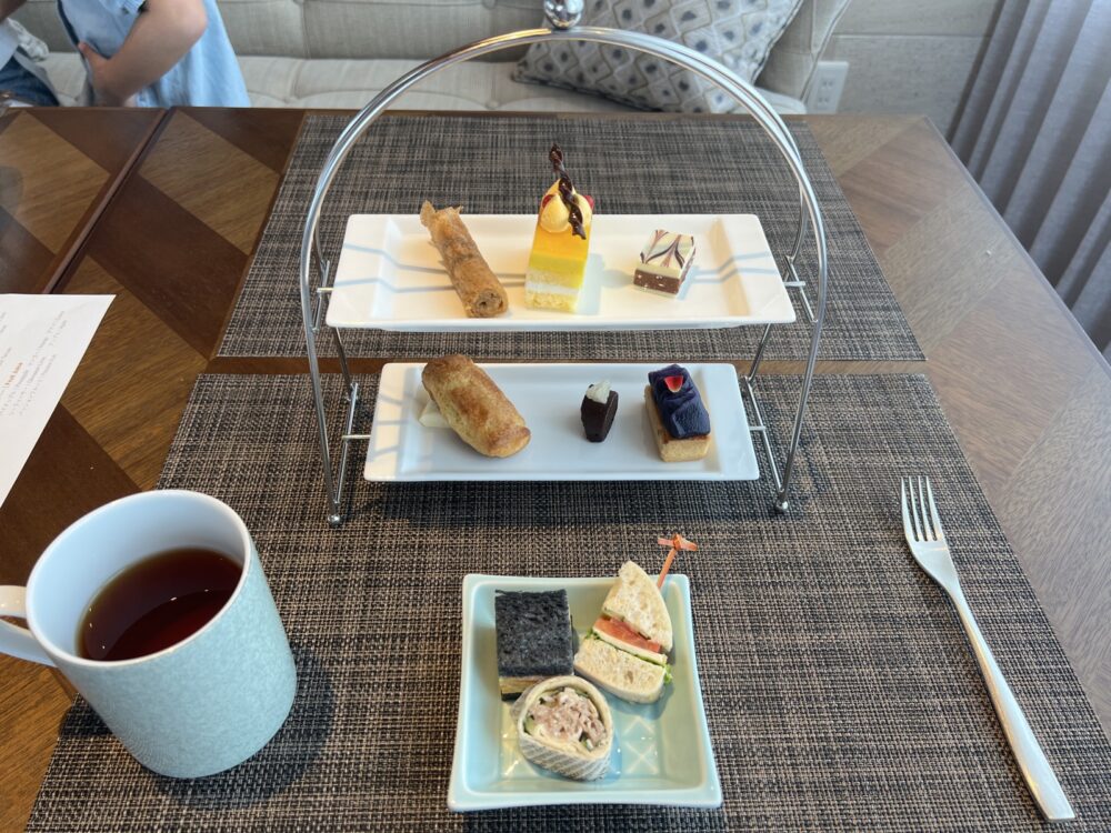 アフタヌーンティー。スタンドで出てきます
