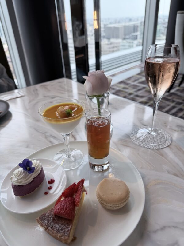 ケーキとロゼ