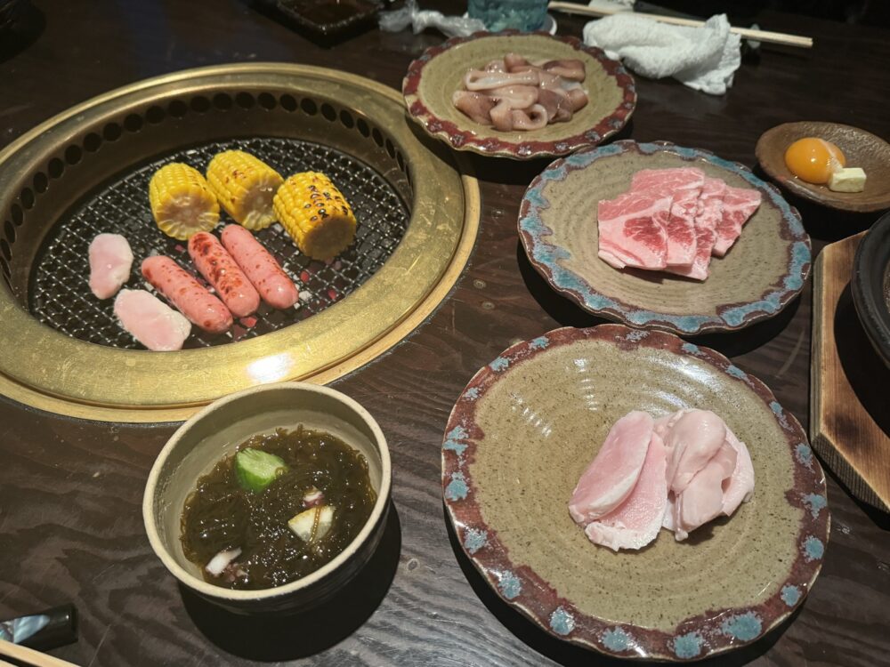焼く前。肉が並びます