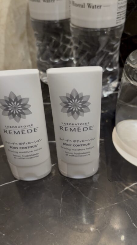 アメニティは REMÈDE です