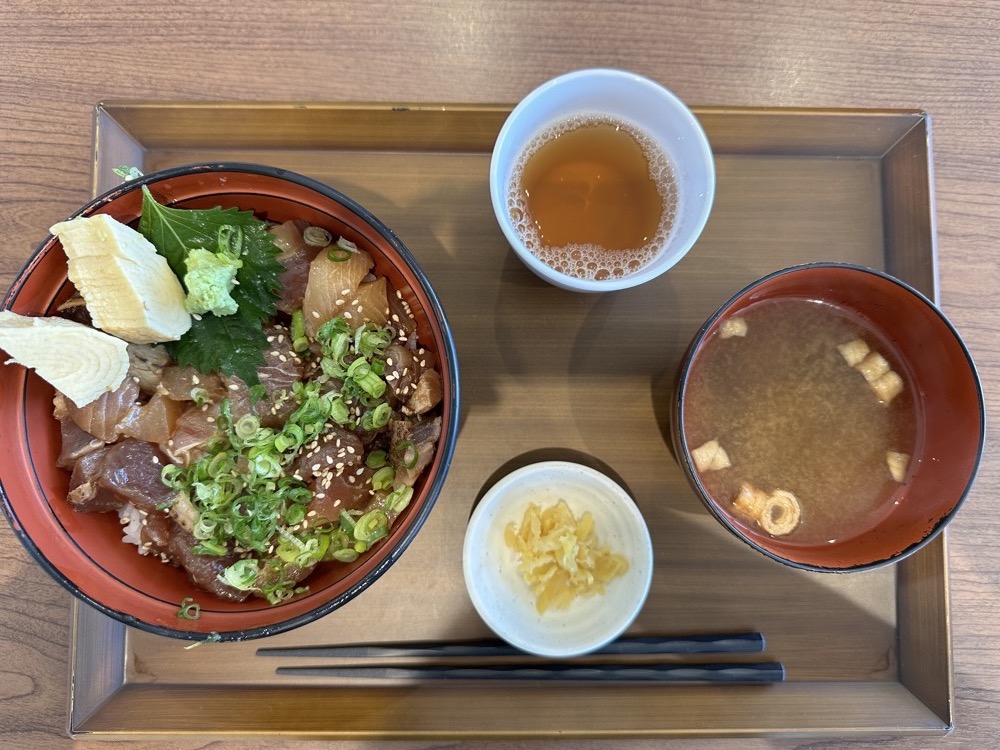海鮮丼