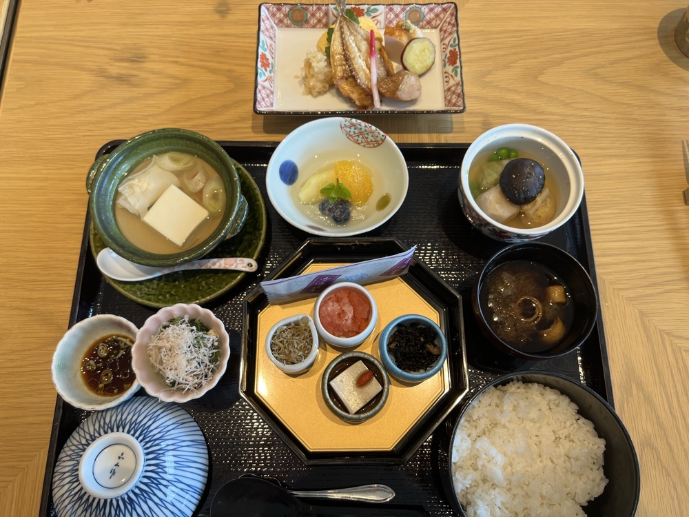 和定食を選ぶとこの形で出てきます