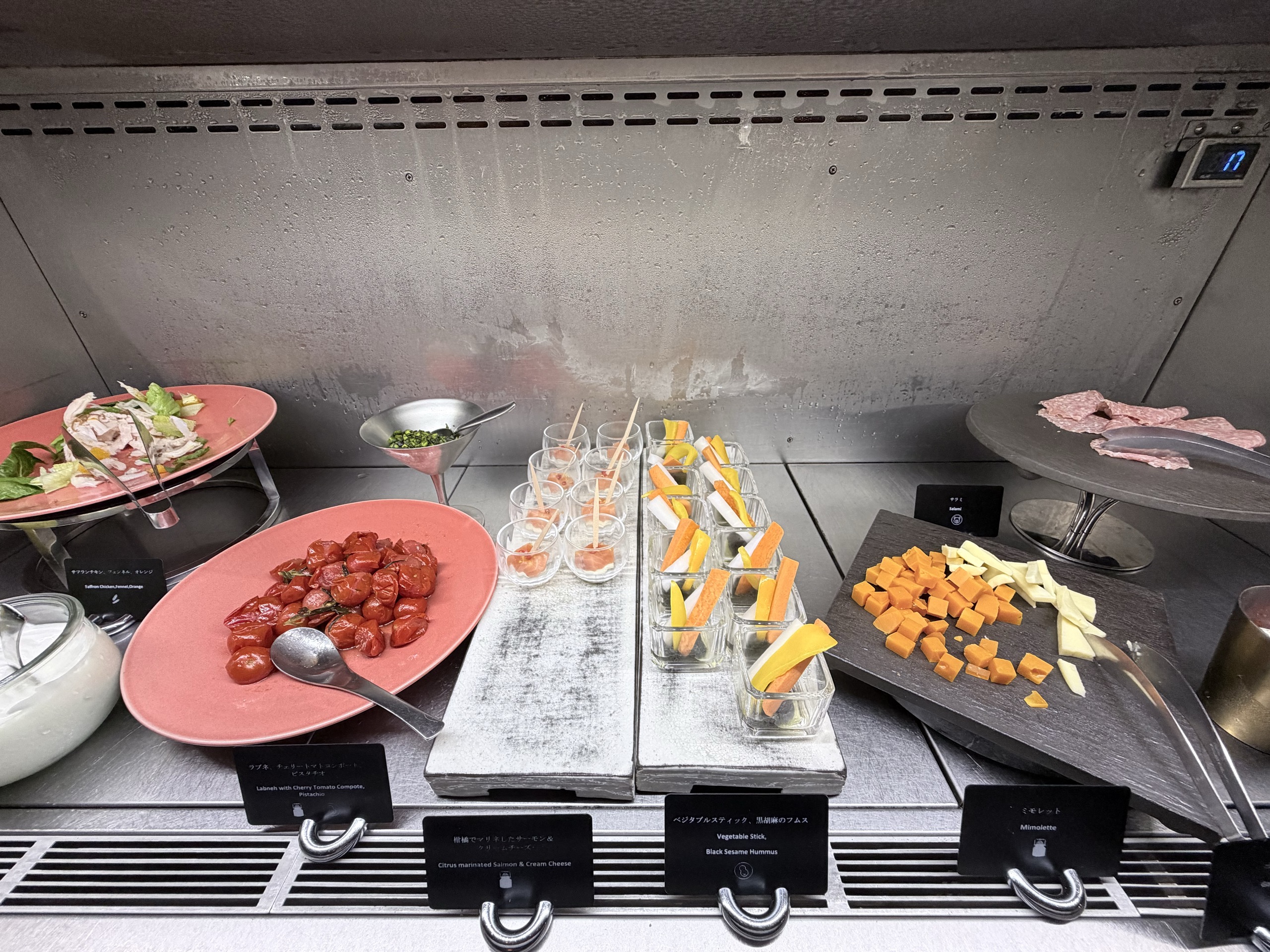 イブニングカクテルの冷たい料理
