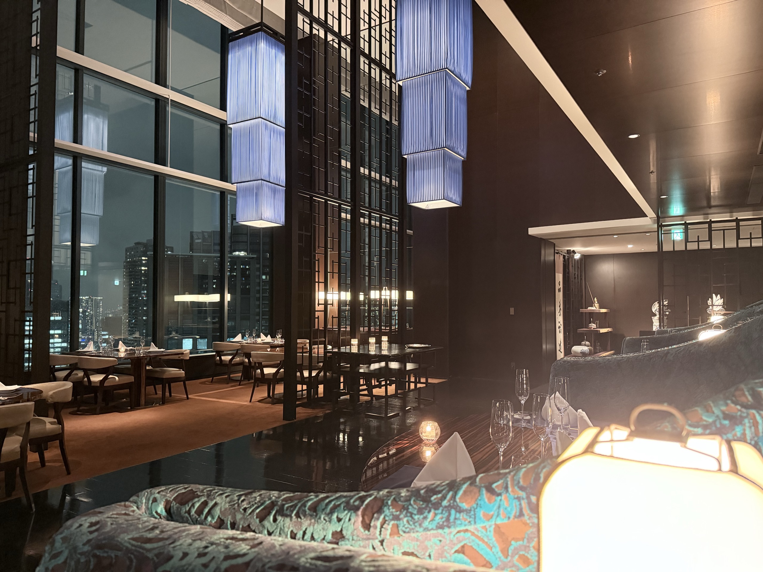 コンラッド東京 チャイナブルーの店内