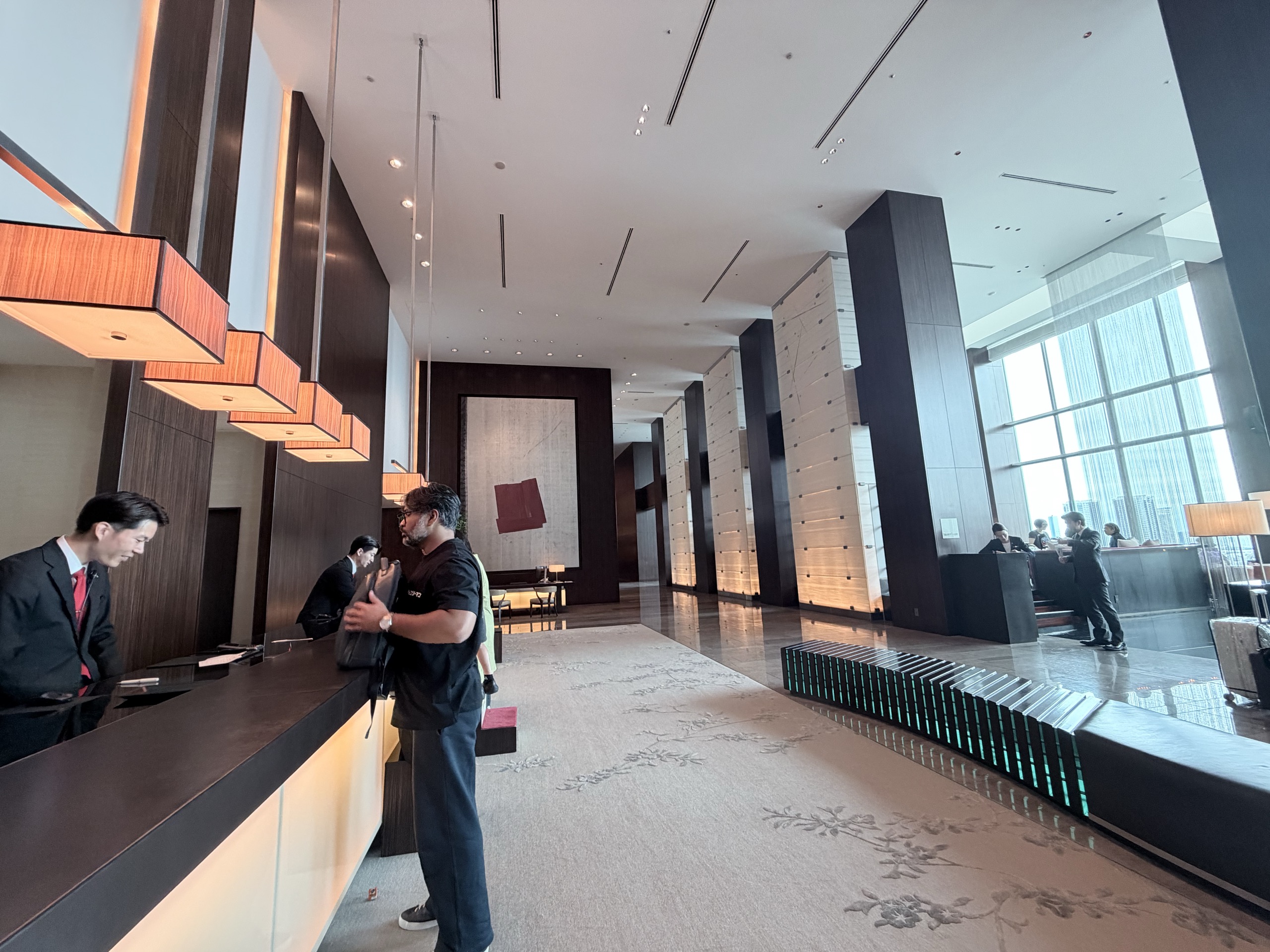 コンラッド東京28階のフロント