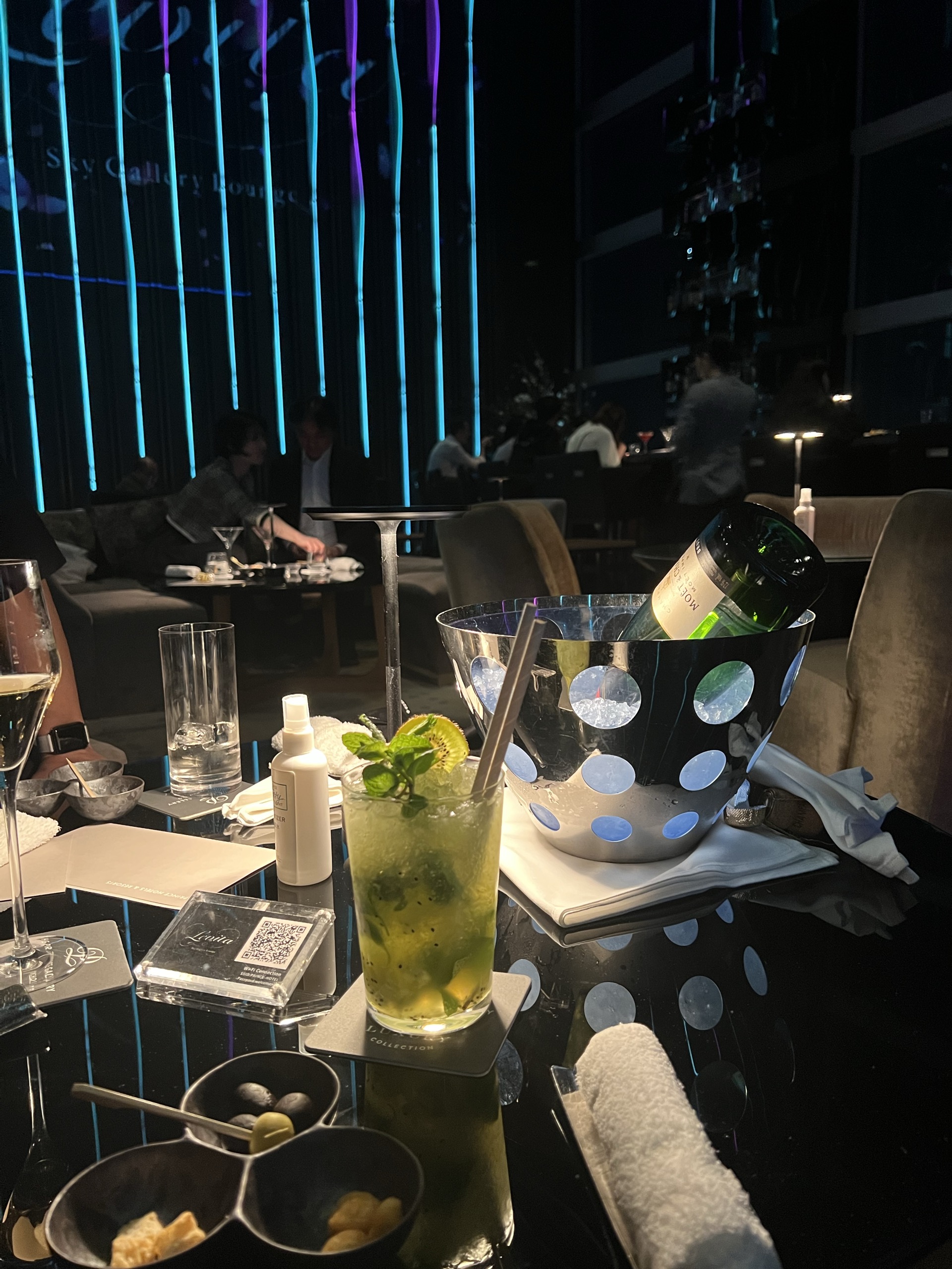 35階のバー「Sky Gallery Lounge Levita」