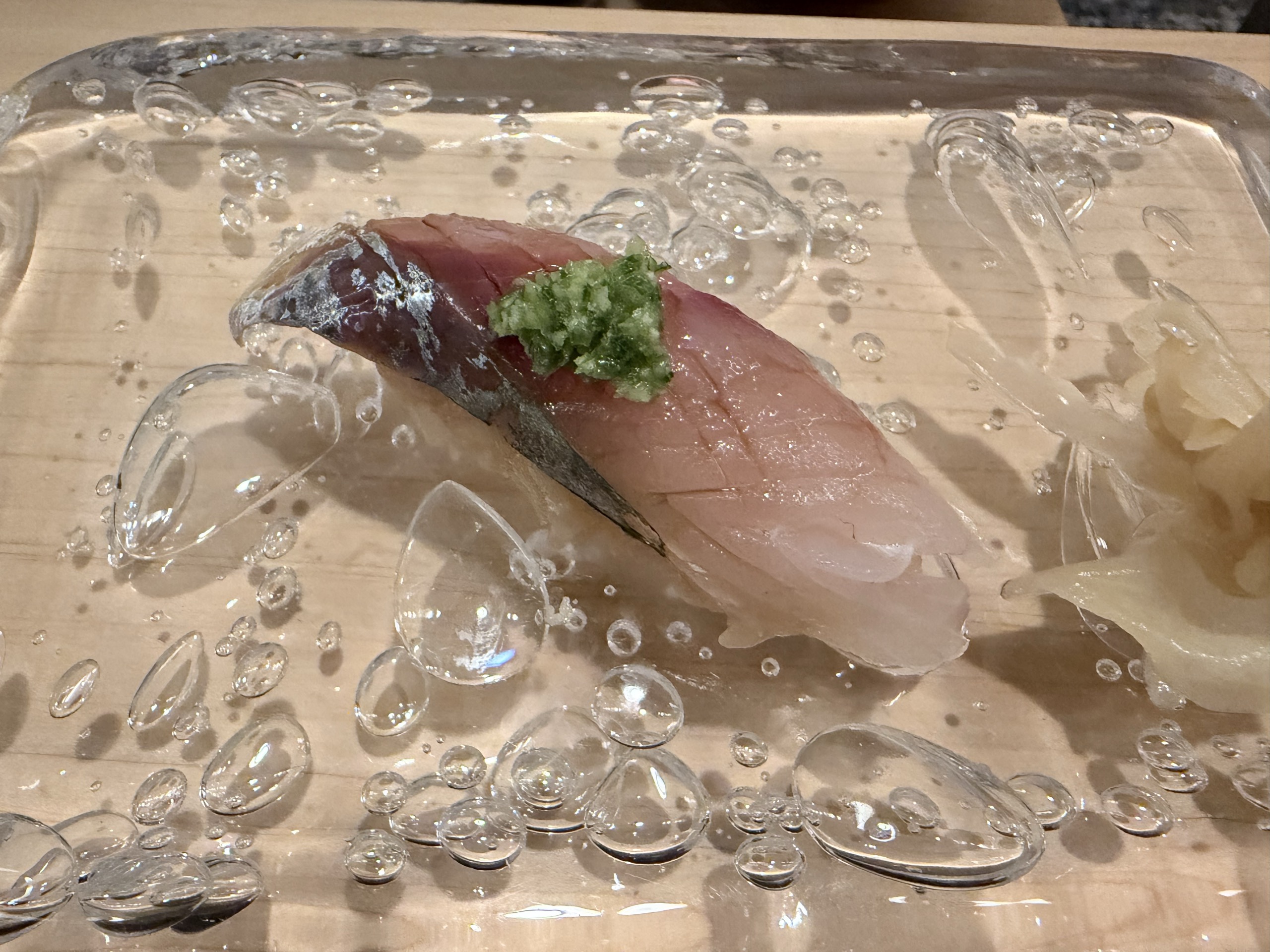 蔵の寿司コース 3貫目 ヒラアジの握り