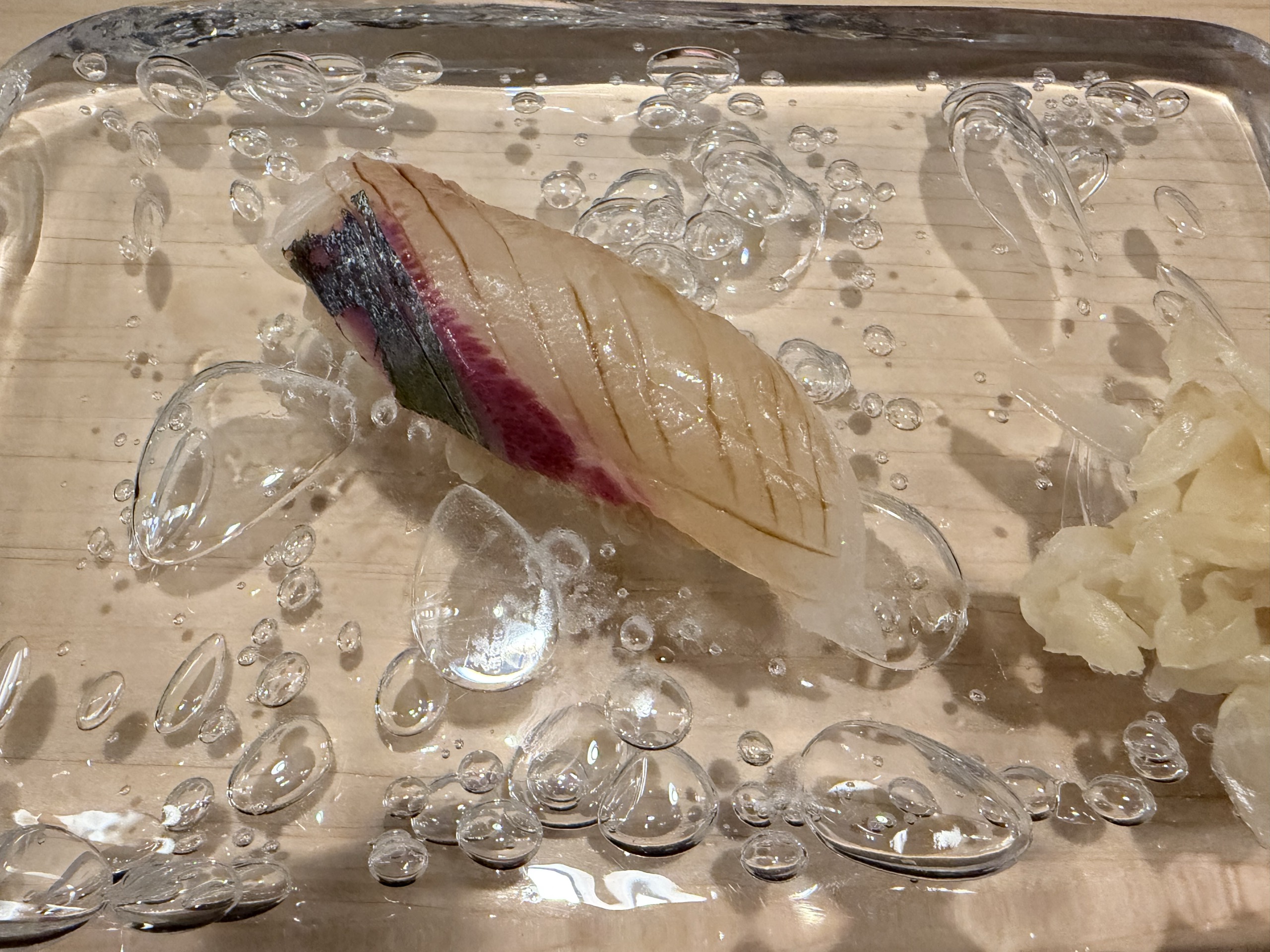 蔵の寿司コース 8貫目 シマアジの握り