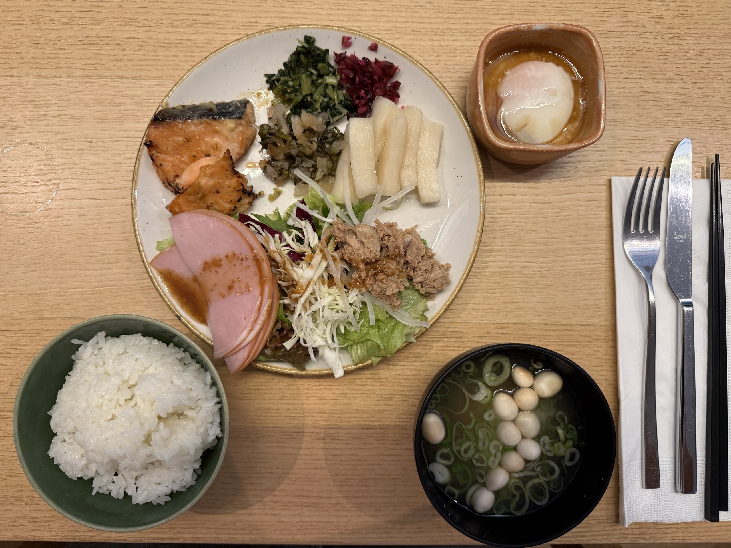 私が取った朝食のお皿