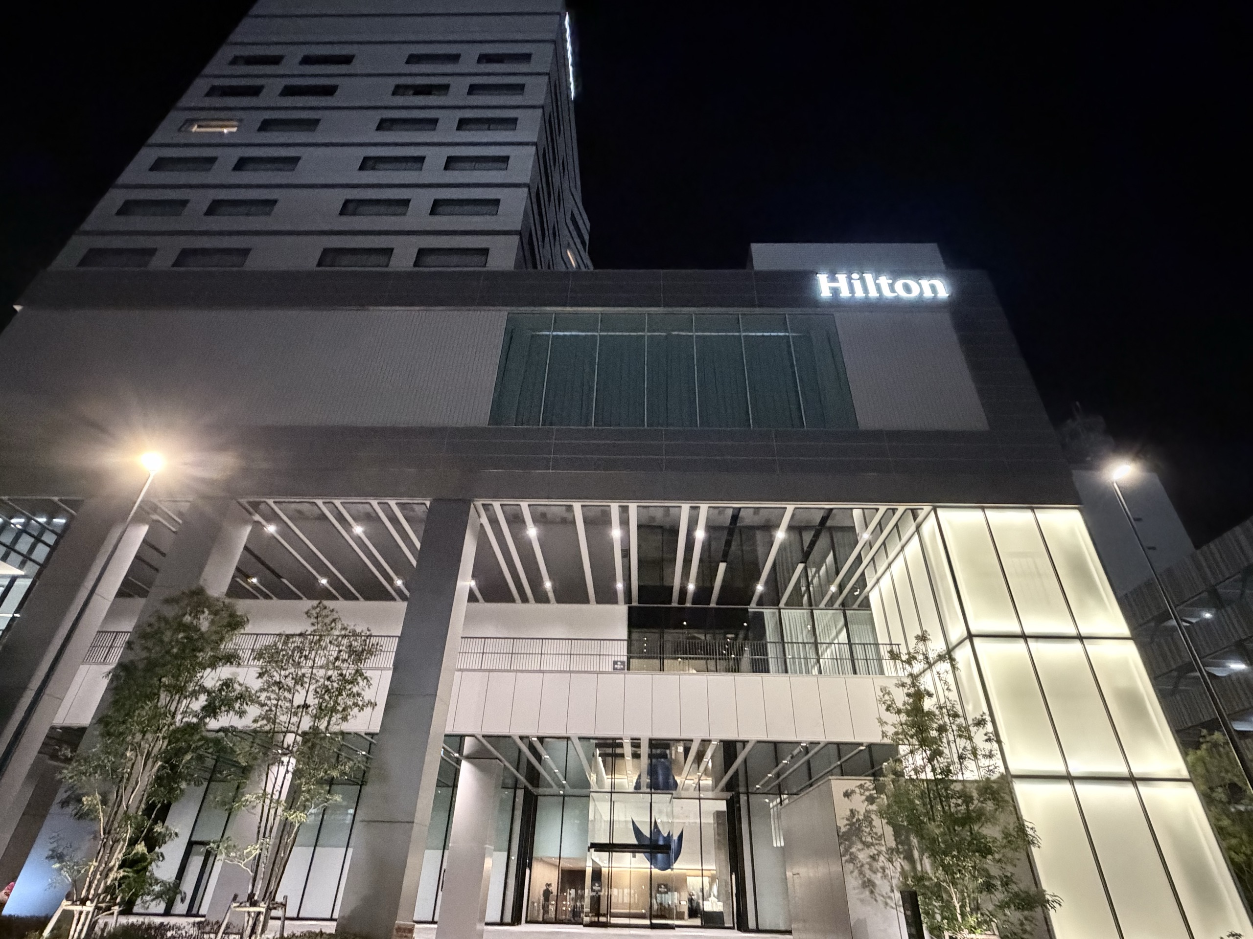 ヒルトン長崎の夜の外観