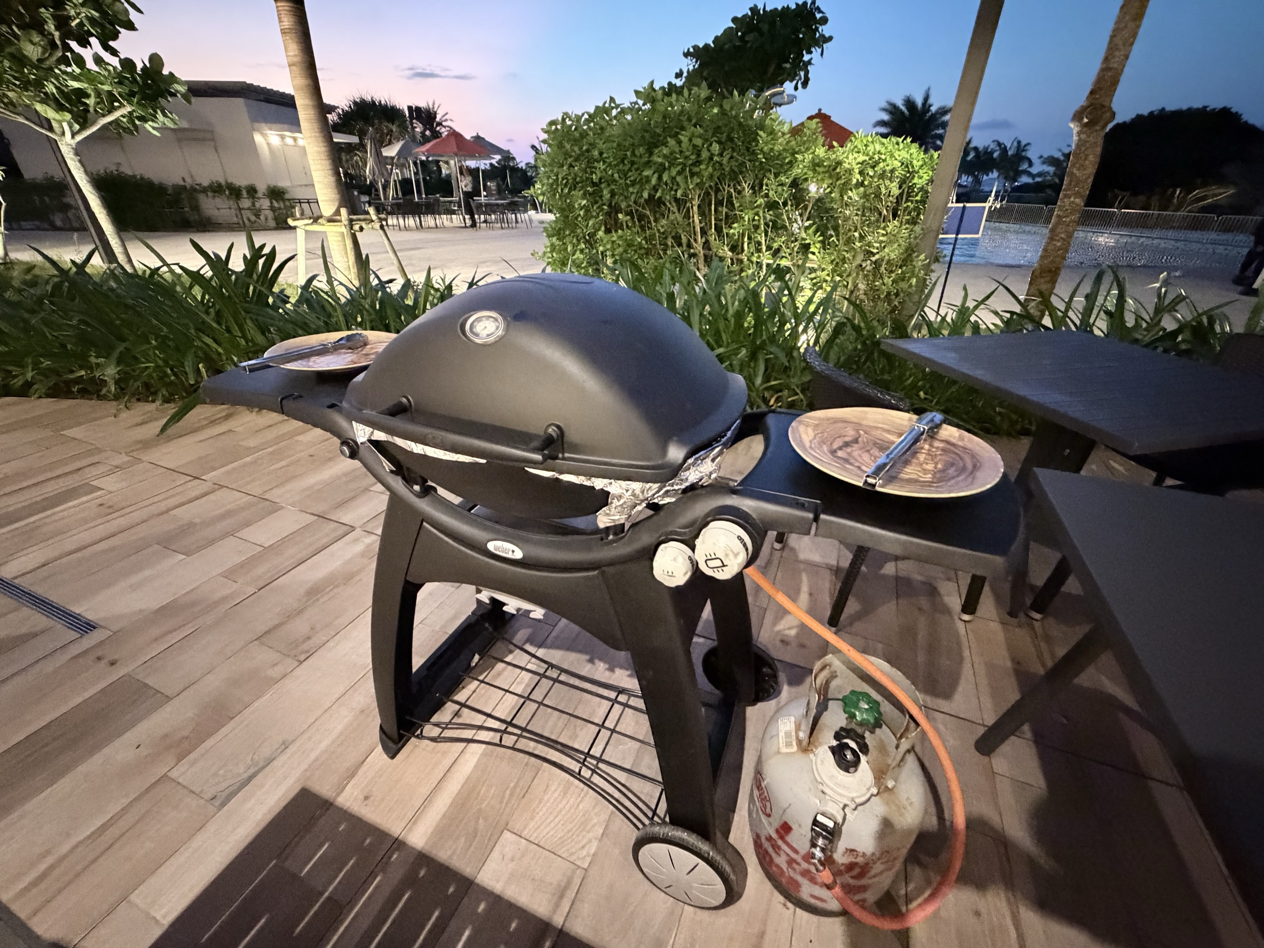 ヒルトン沖縄瀬底リゾートのプールサイドBBQのグリル